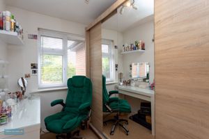 Bedroom- click for photo gallery